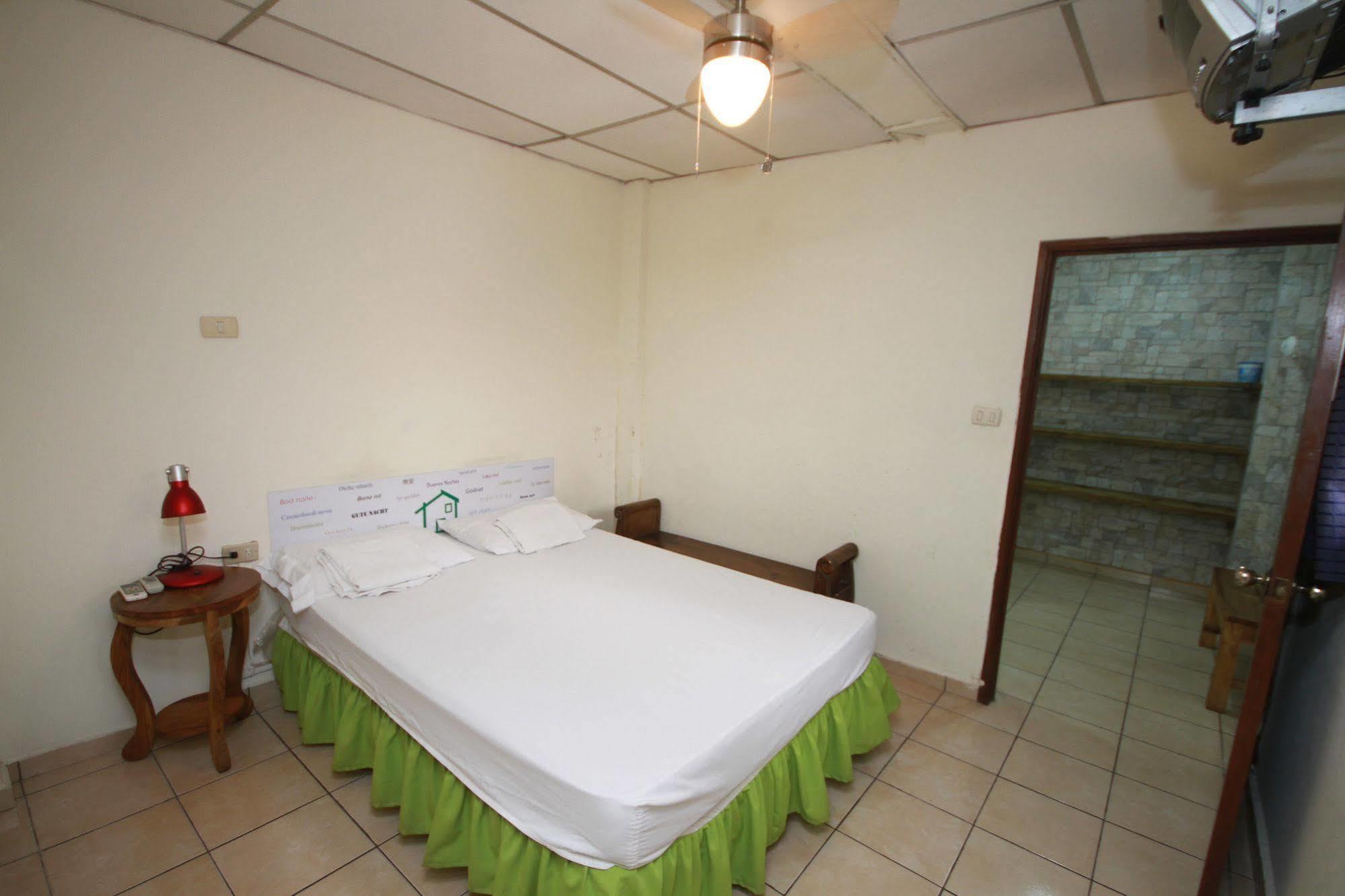 Hostal Casa Verde Santa Ana Bagian luar foto
