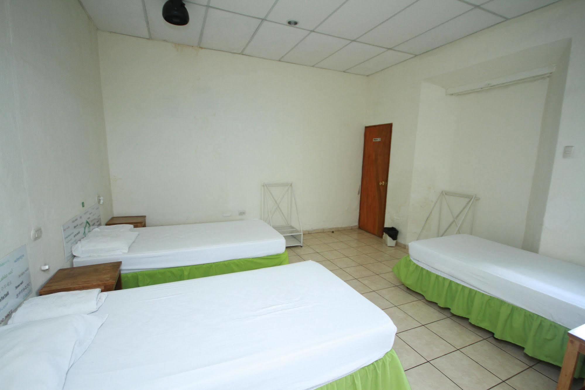 Hostal Casa Verde Santa Ana Bagian luar foto