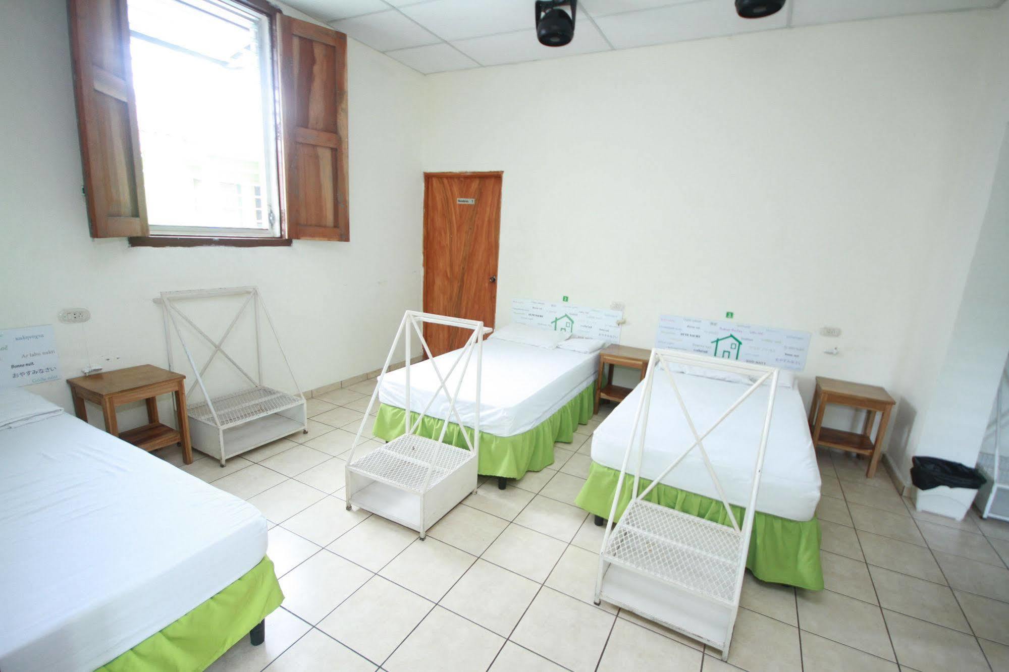 Hostal Casa Verde Santa Ana Bagian luar foto